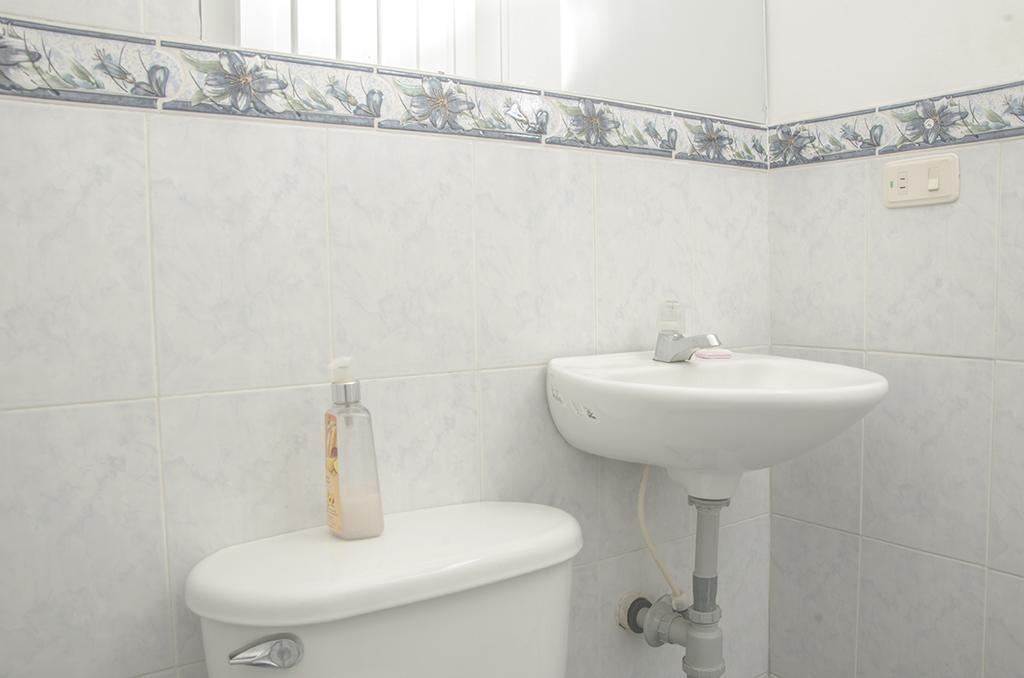 Hostal Alameda Cali Værelse billede